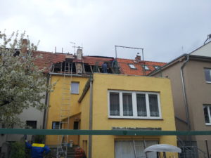 Rekonstrukce střechy Praha tašky Bramac